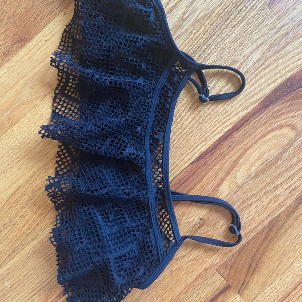 Black bikini top